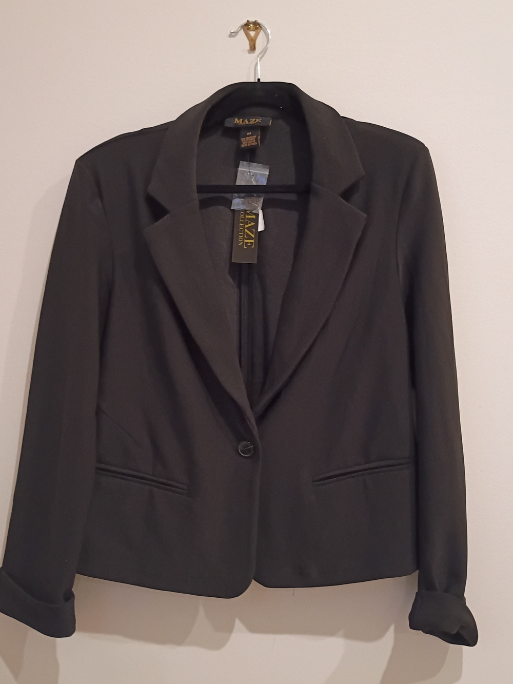 MAZE COLLECTION || Women's Black Single-Button Blazer Sz. M